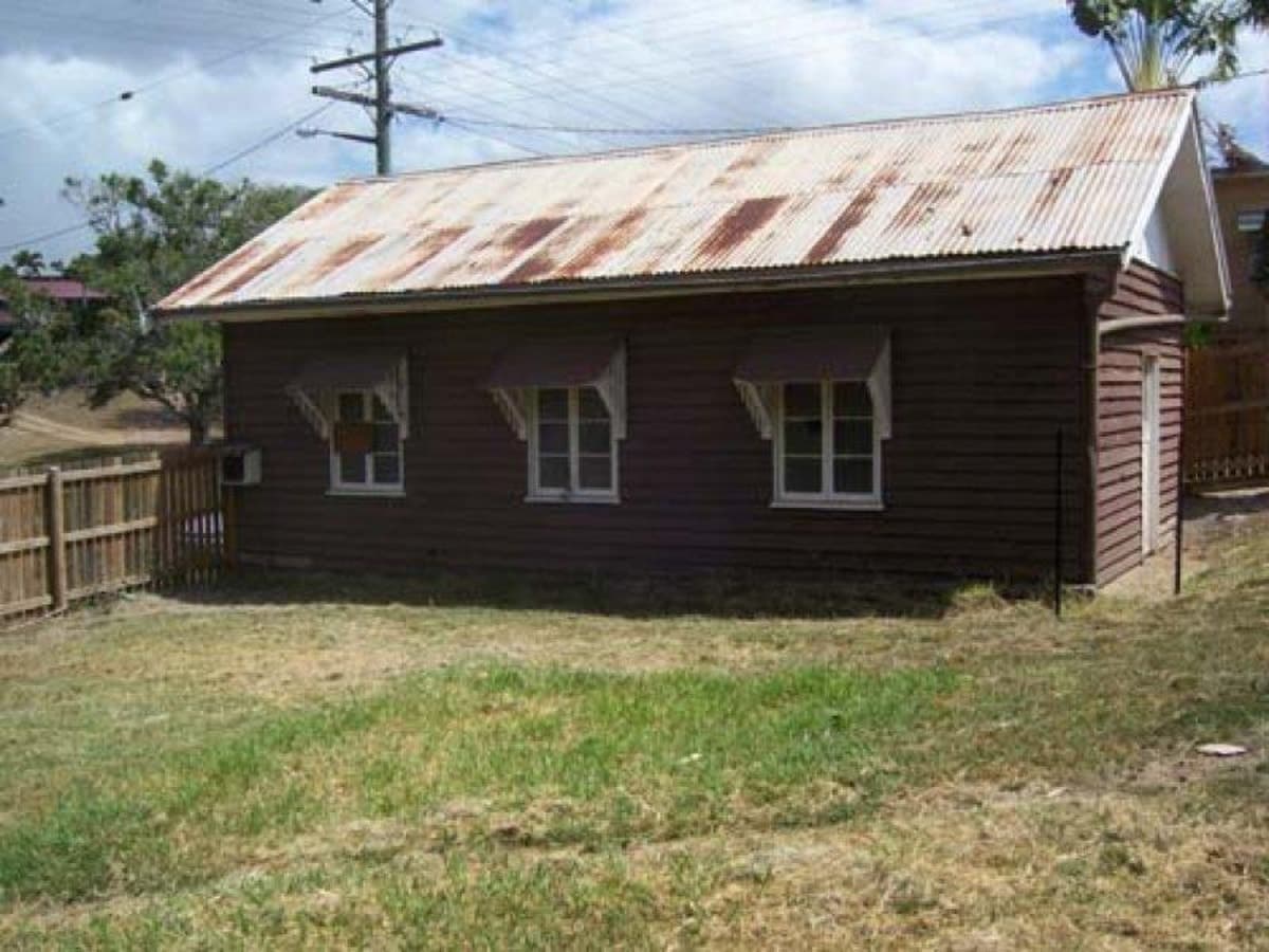 MOUNT LARCOM, QLD, Mount Larcom - Thumbnail 2