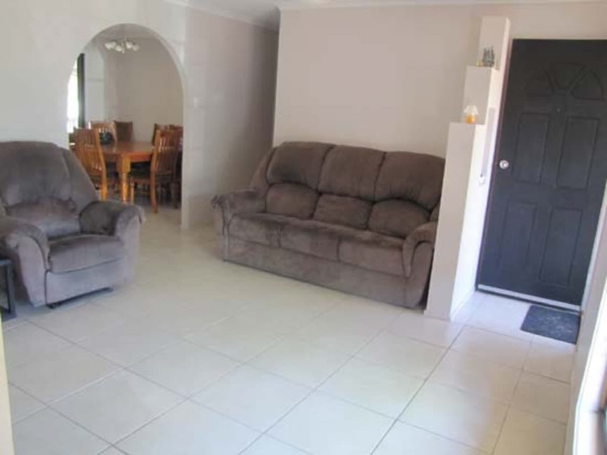 31 Kylee Crescent, CALLIOPE, QLD, Calliope - Thumbnail 3