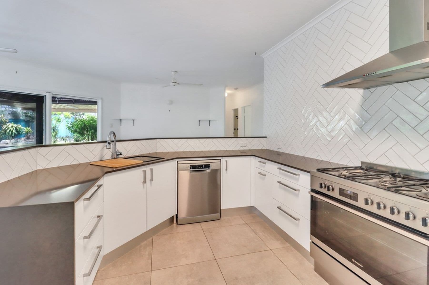 19 Murdoch Gardens, Durack NT 0830, Durack - Thumbnail 2