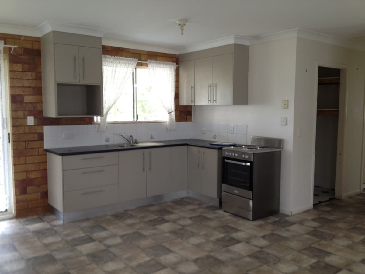 9 Brisbane Street, CALLIOPE, QLD, Calliope - Thumbnail 2