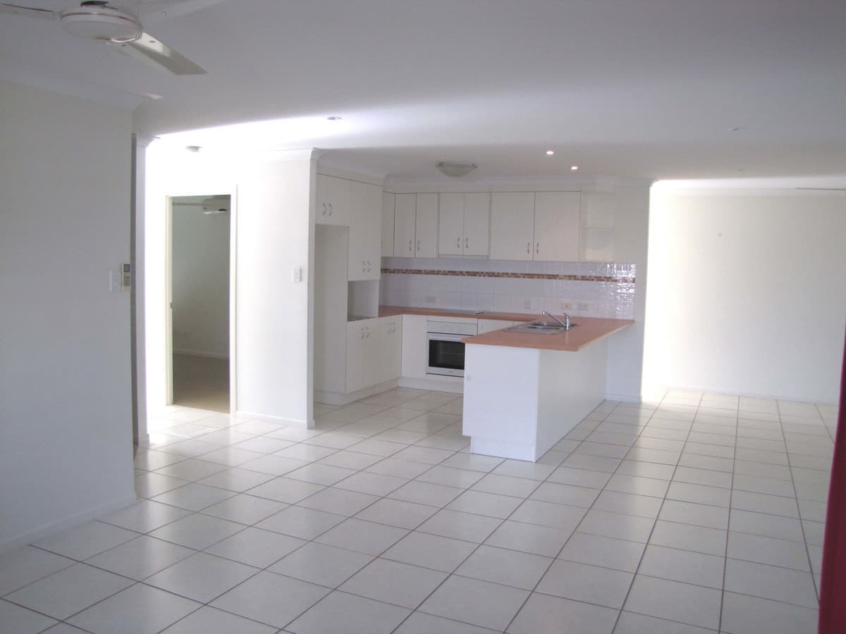 33 Central Avenue, CALLIOPE, QLD, Calliope - Thumbnail 3