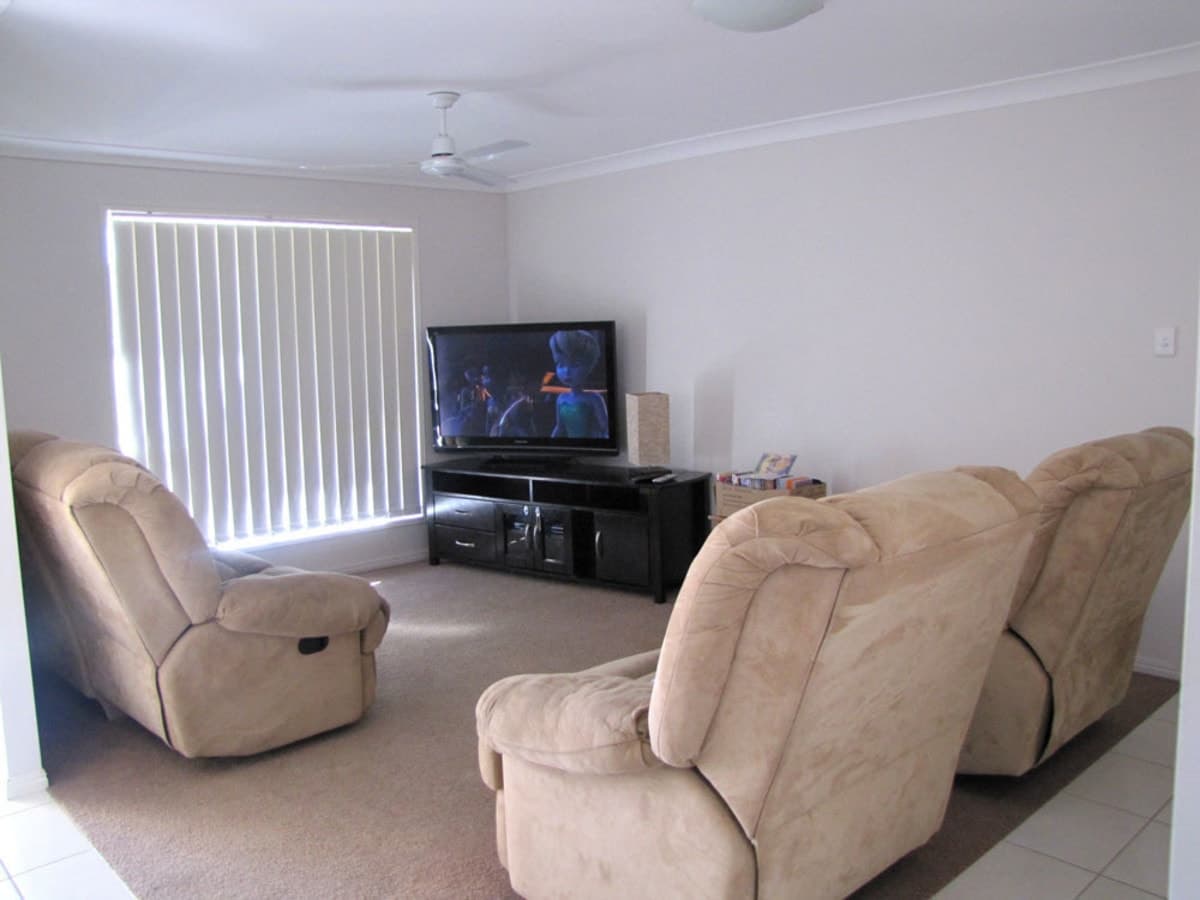 35 Monterey Way, CALLIOPE, QLD, Calliope - Thumbnail 3