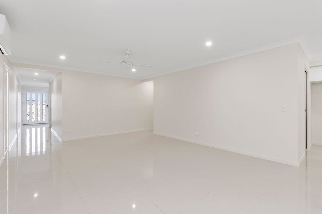 64 Yellowstone Circuit, YARRABILBA, QLD 4207, Yarrabilba - Thumbnail 5