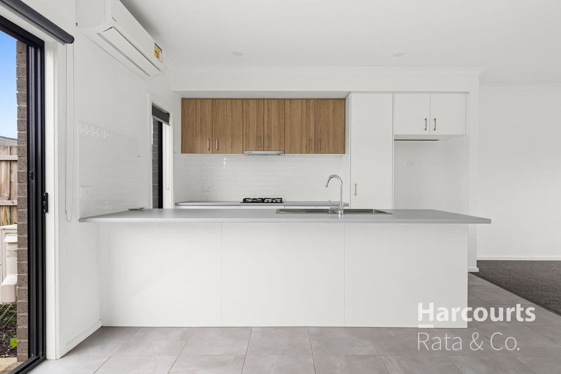 15 Joey Crescent, Deanside, VIC 3336, Deanside - Thumbnail 2