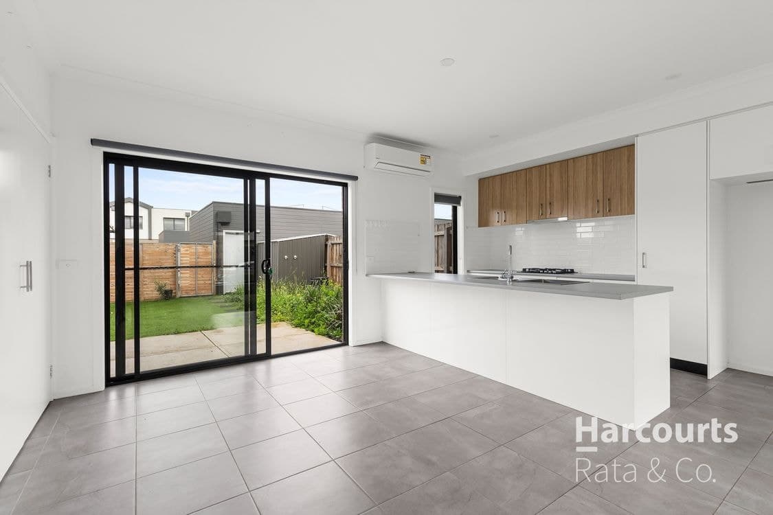 15 Joey Crescent, Deanside, VIC 3336, Deanside - Thumbnail 3