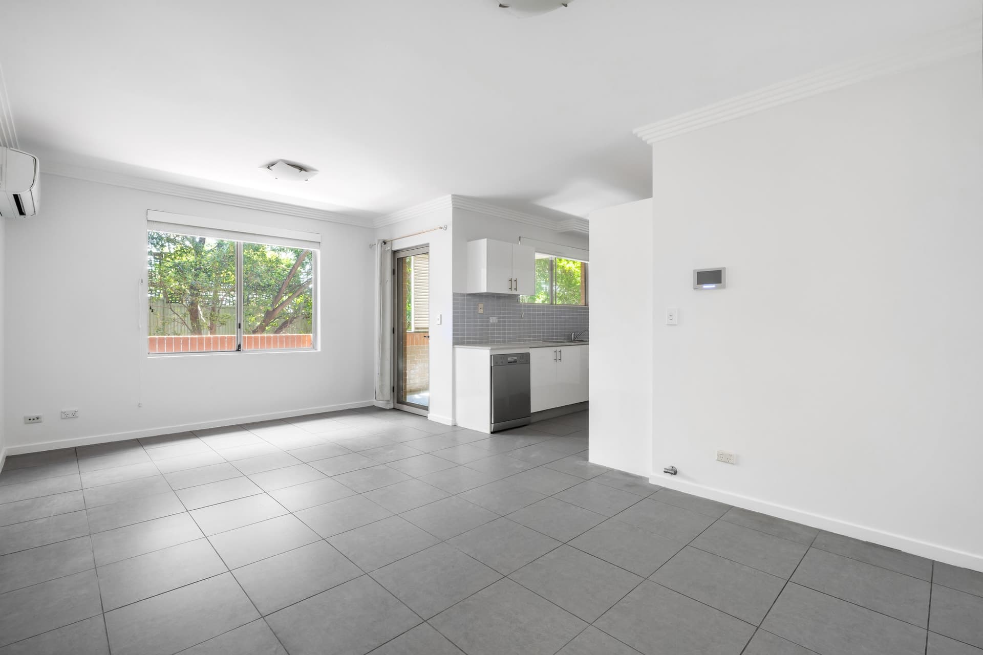 4/91-93 Burwood Road, Concord - Thumbnail 2