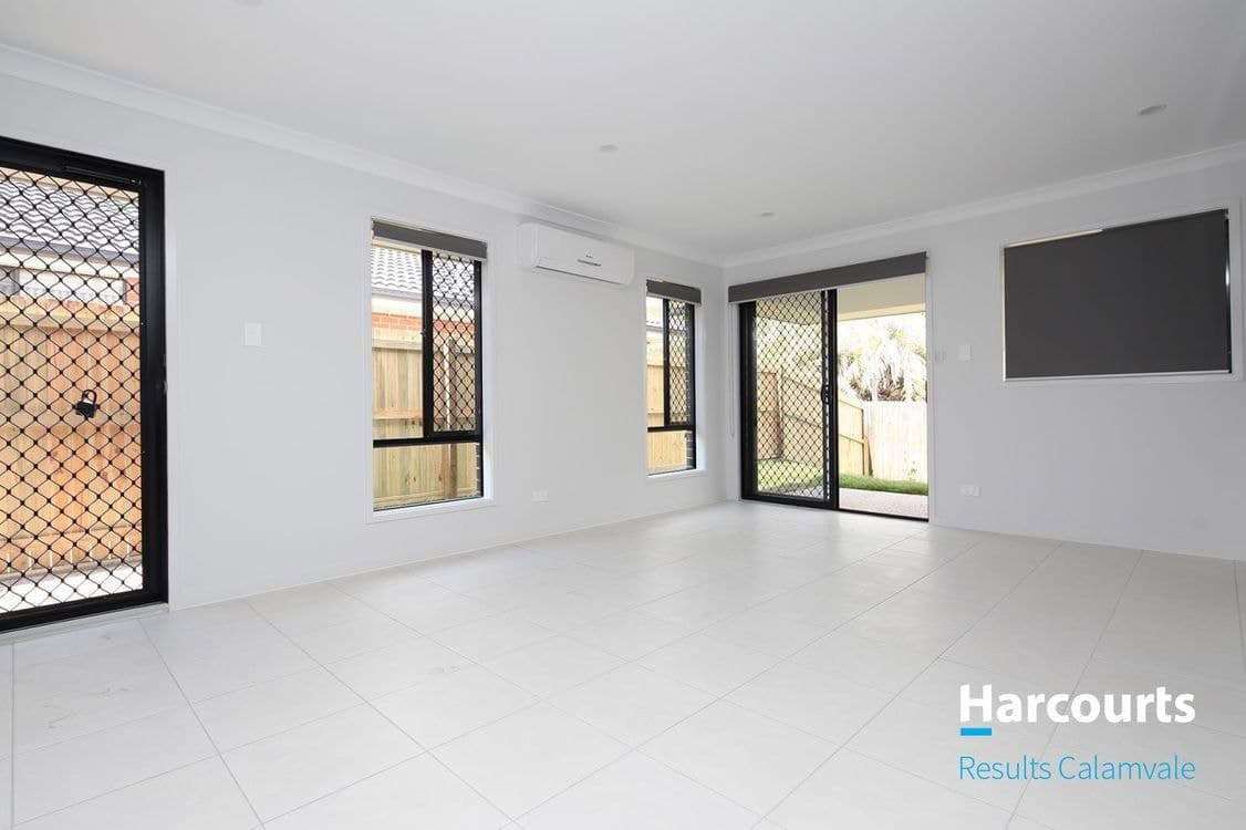 2/42 Ryrie Street, PARK RIDGE, QLD 4125, Park Ridge - Thumbnail 2