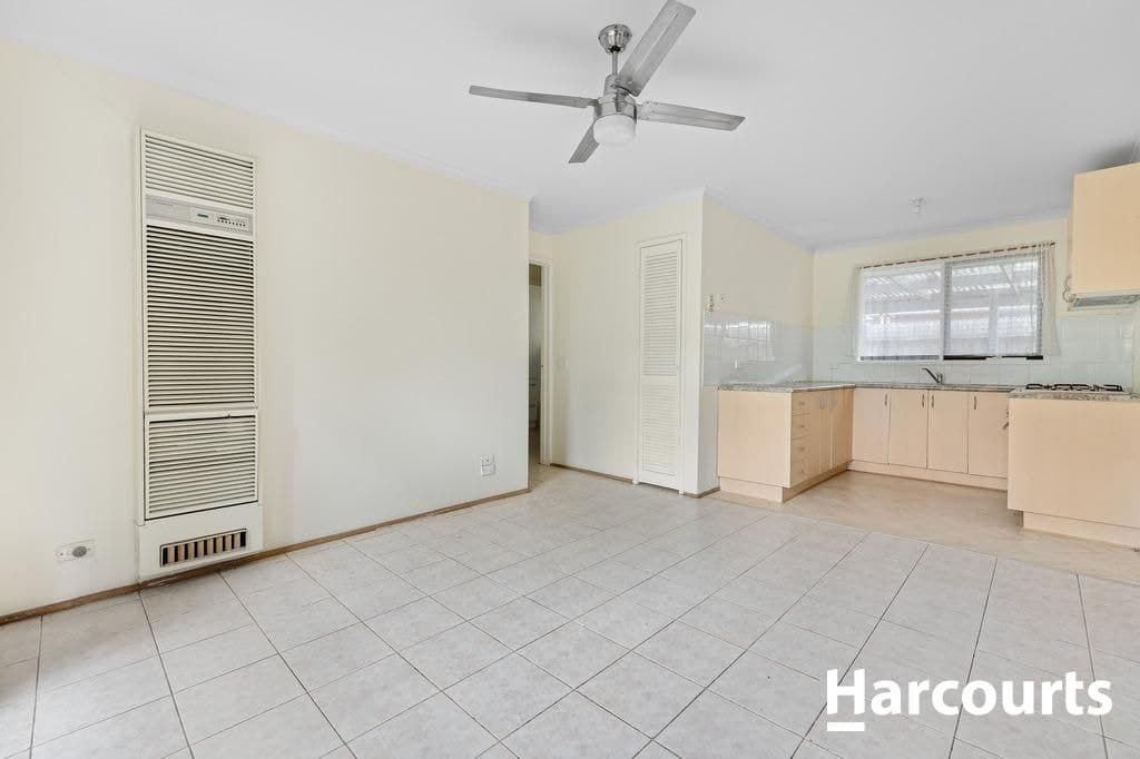 10 Dobell Crescent, WERRIBEE, VIC 3030, Werribee - Thumbnail 2