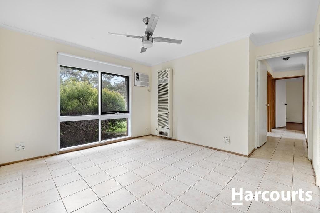 10 Dobell Crescent, WERRIBEE, VIC 3030, Werribee - Thumbnail 5