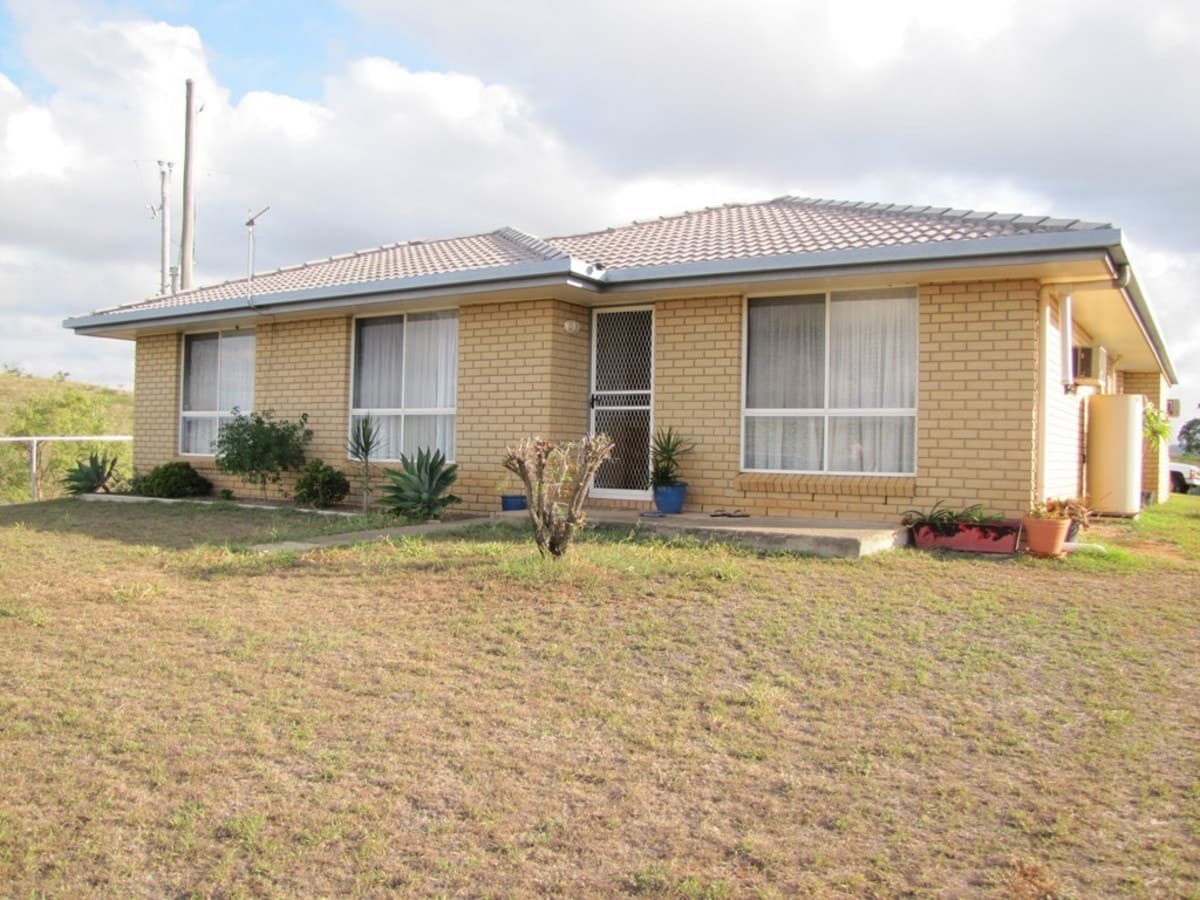 1685 Bracewell Road, MOUNT LARCOM, Mount Larcom - Image 1