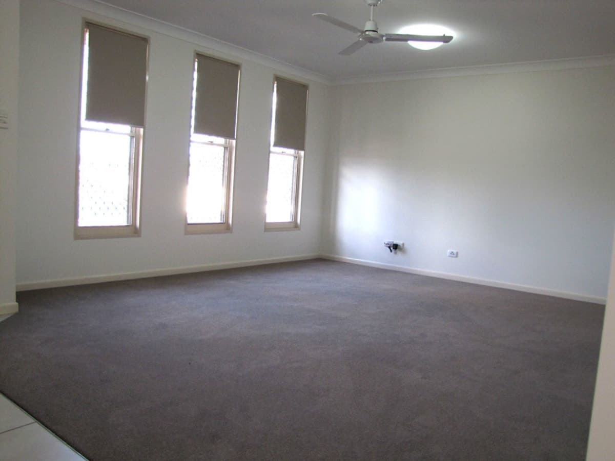 10 Ellis Street, CALLIOPE, QLD, Calliope - Thumbnail 2