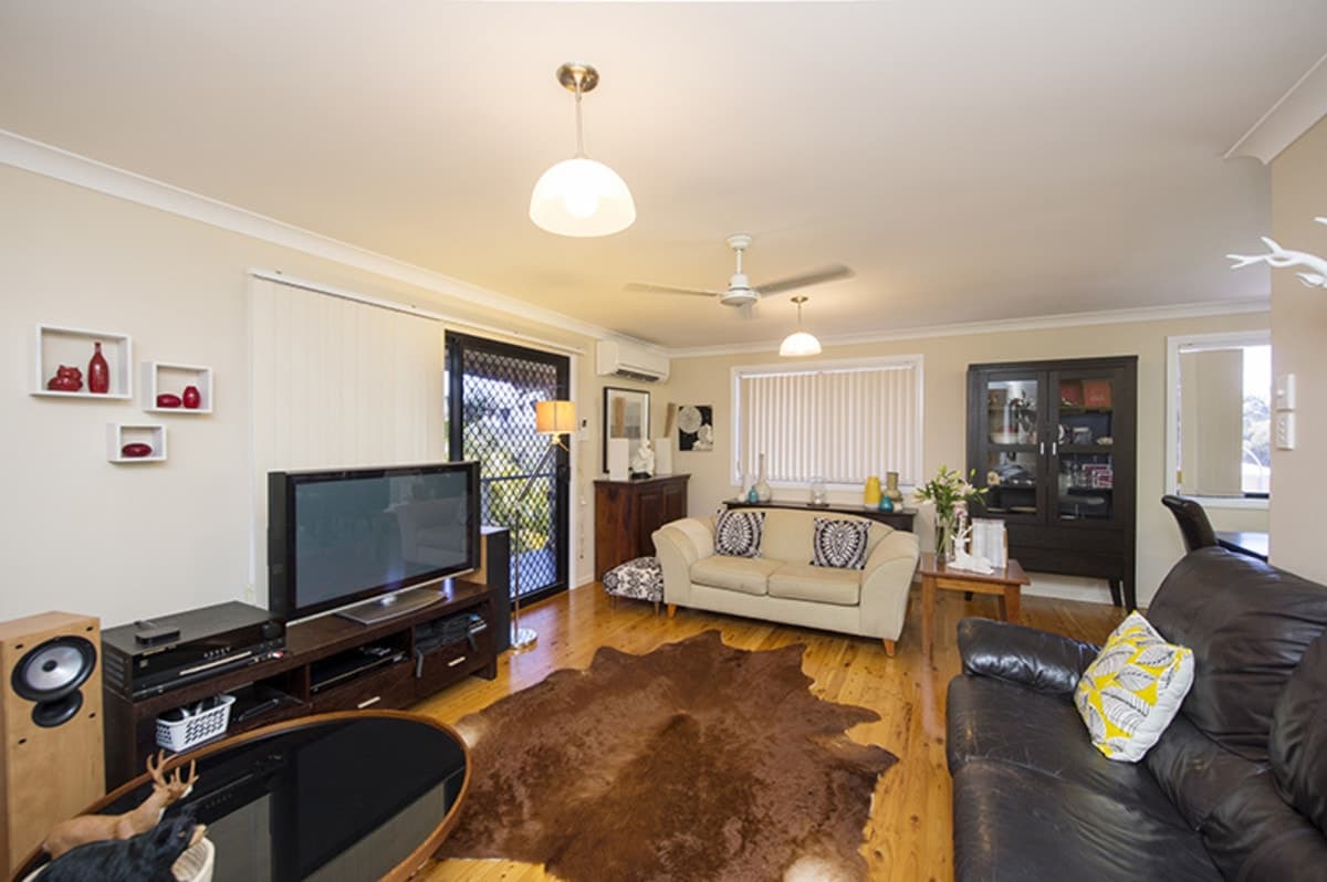 10 Ridge Close, TANNUM SANDS, QLD, Tannum Sands - Thumbnail 2