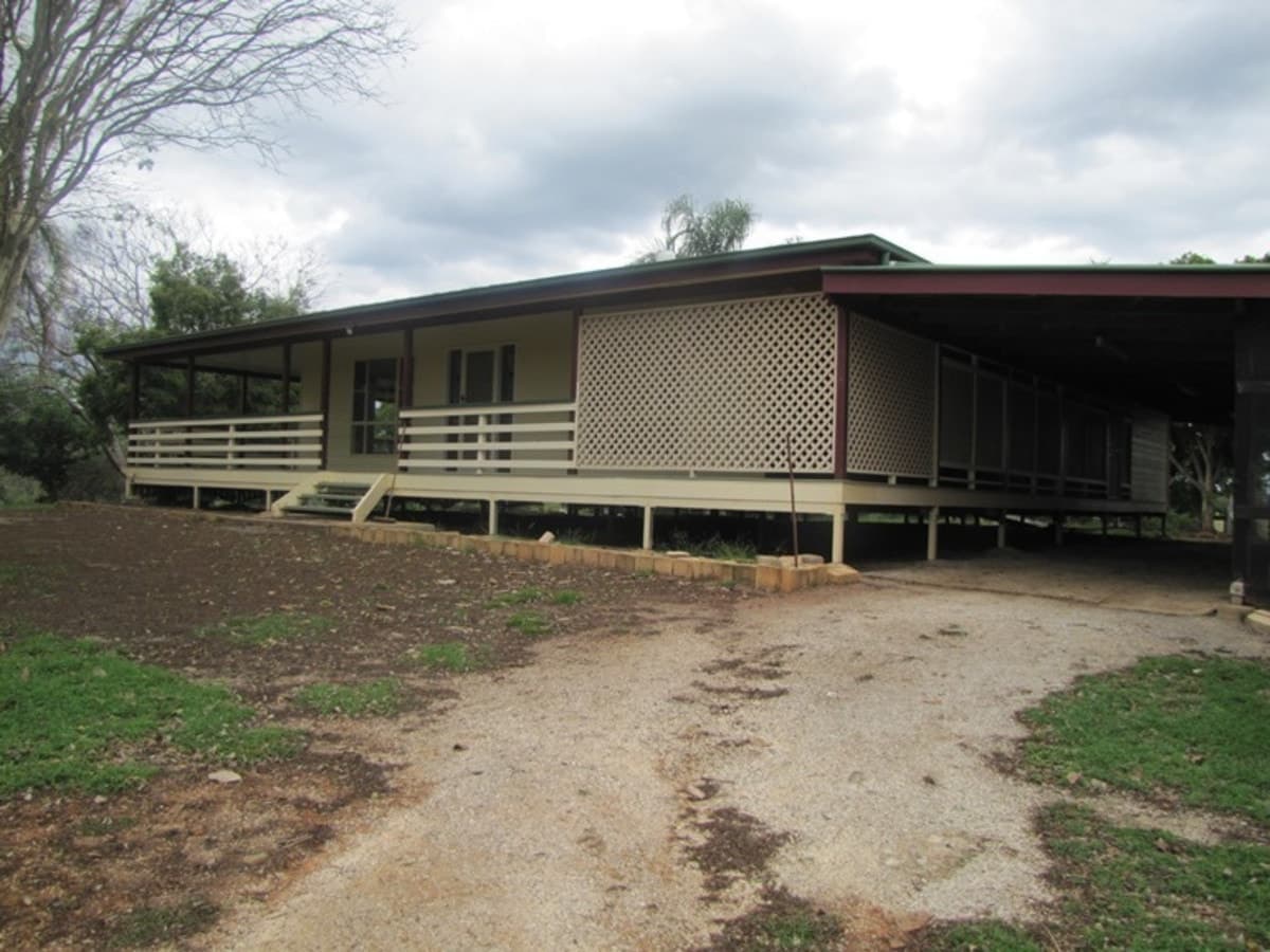 00 Fox Lane, MOUNT LARCOM, Mount Larcom - Thumbnail 2