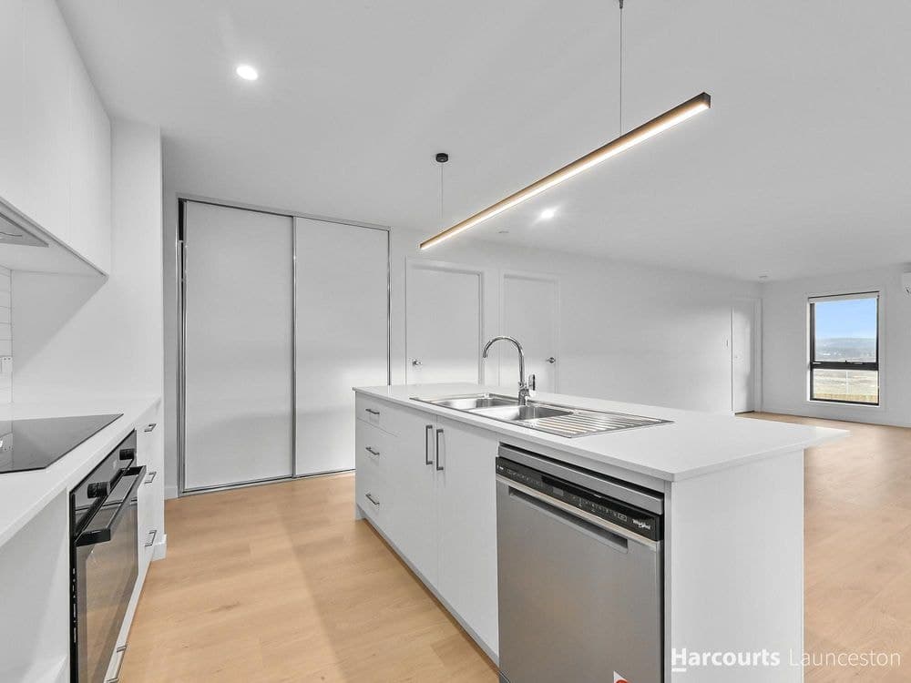 2 Fountaindale Street, St Leonards, ST LEONARDS, TAS 7250, St Leonards - Thumbnail 4
