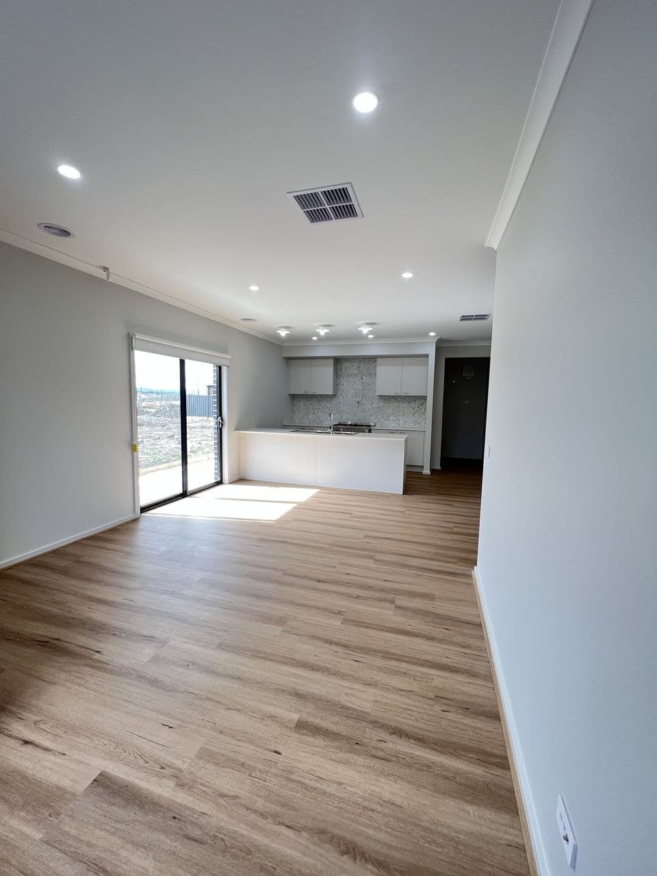 35 Hutch Avenue, Donnybrook, VIC 3064, Donnybrook - Thumbnail 6