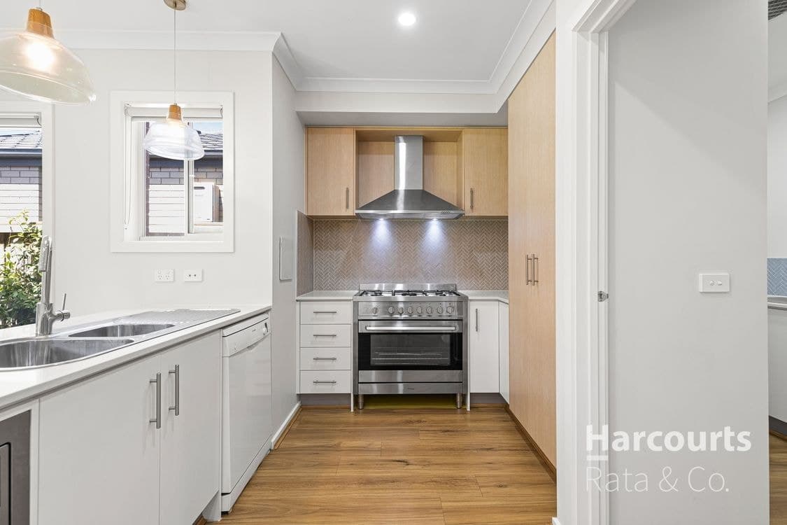 16 Luppino Street, Donnybrook, VIC 3064, Donnybrook - Thumbnail 3