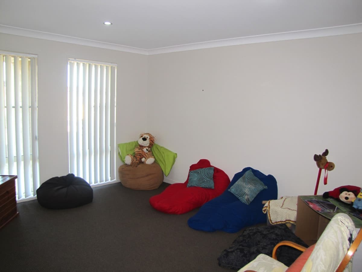 15 Oxford Street, CALLIOPE, QLD, Calliope - Thumbnail 3