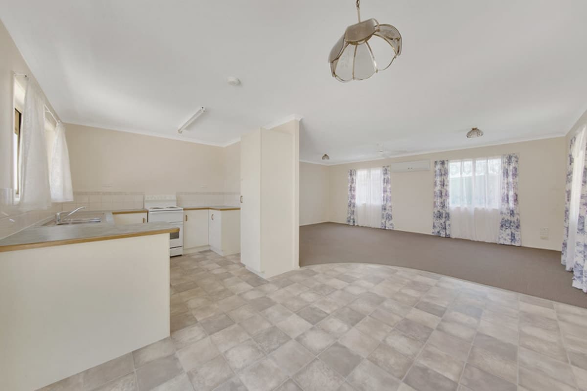 7 Kylee Crescent, CALLIOPE, QLD, Calliope - Thumbnail 2