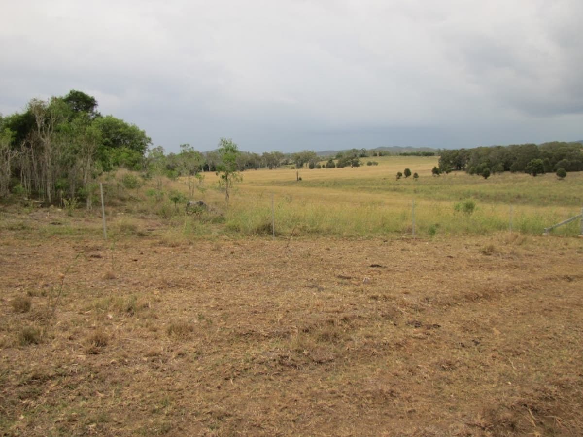 1064 East End Road, MOUNT LARCOM, QLD, Mount Larcom - Thumbnail 3