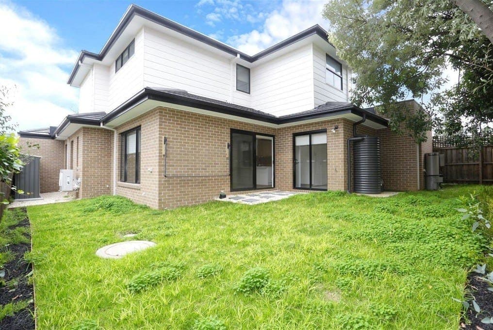 2/4 West Court, Glen Waverley, Glen Waverley - Image 1