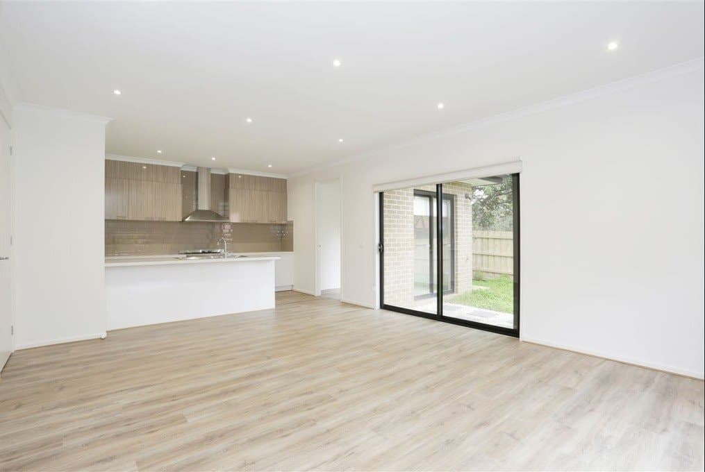 2/4 West Court, Glen Waverley, Glen Waverley - Thumbnail 3