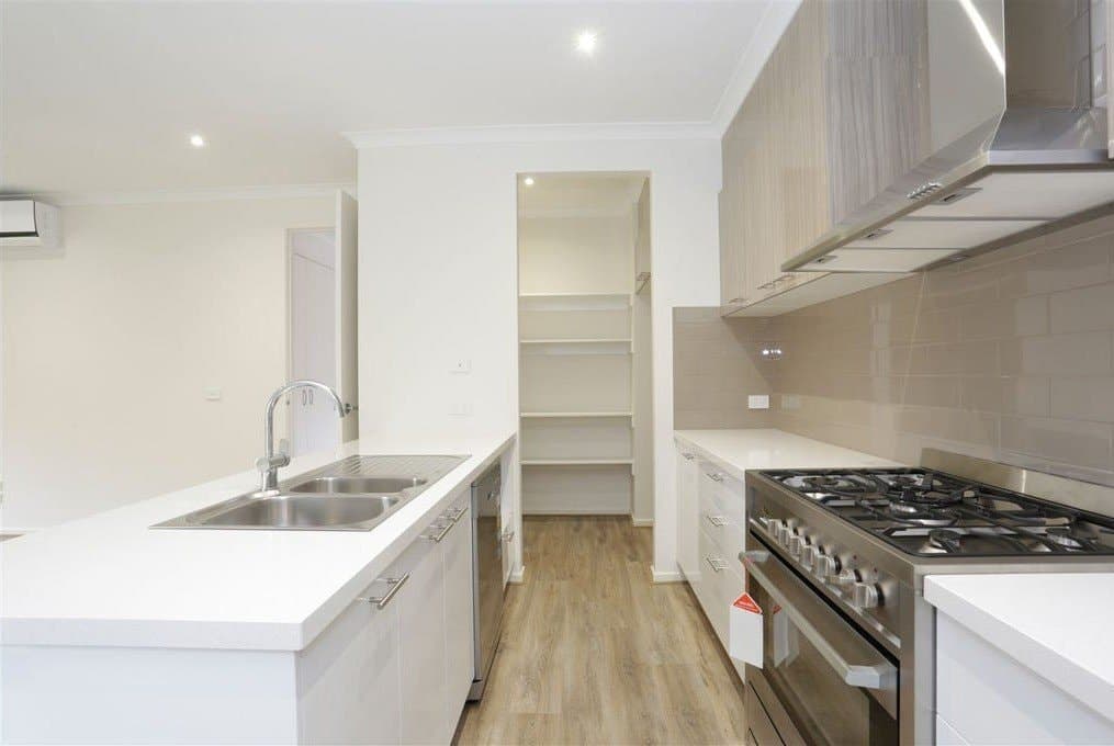 2/4 West Court, Glen Waverley, Glen Waverley - Thumbnail 5