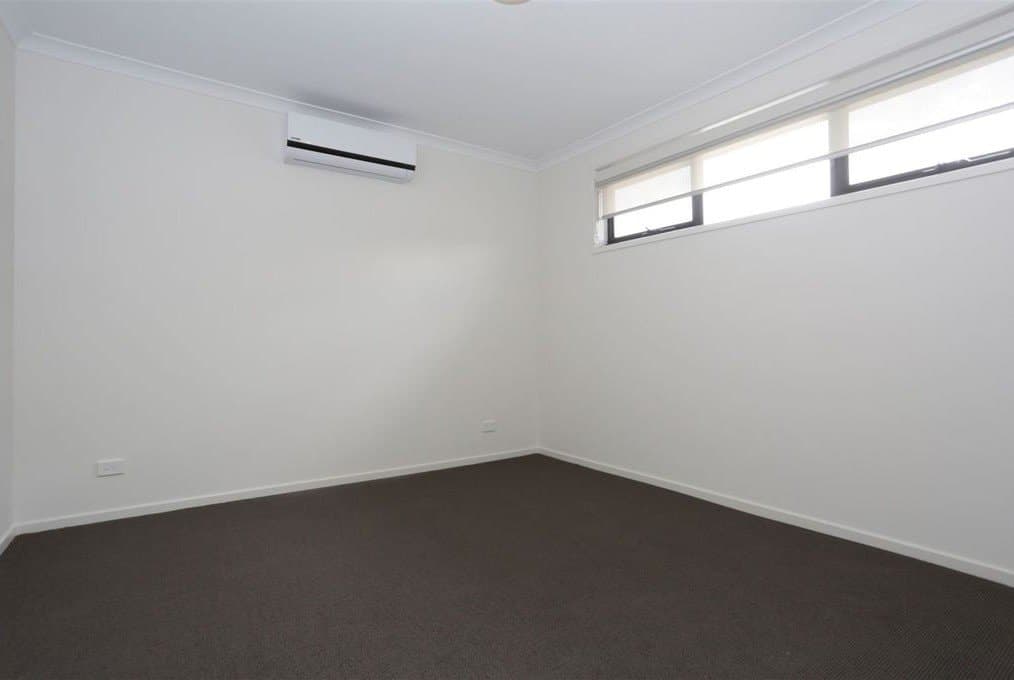 2/4 West Court, Glen Waverley, Glen Waverley - Thumbnail 8