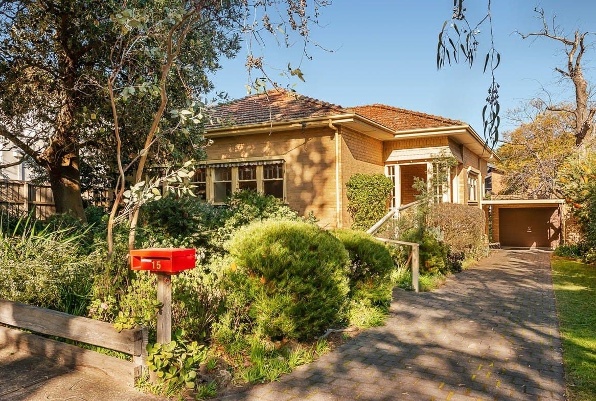 15 Olinda Street, Caulfield South, Caulfield South - Thumbnail 2