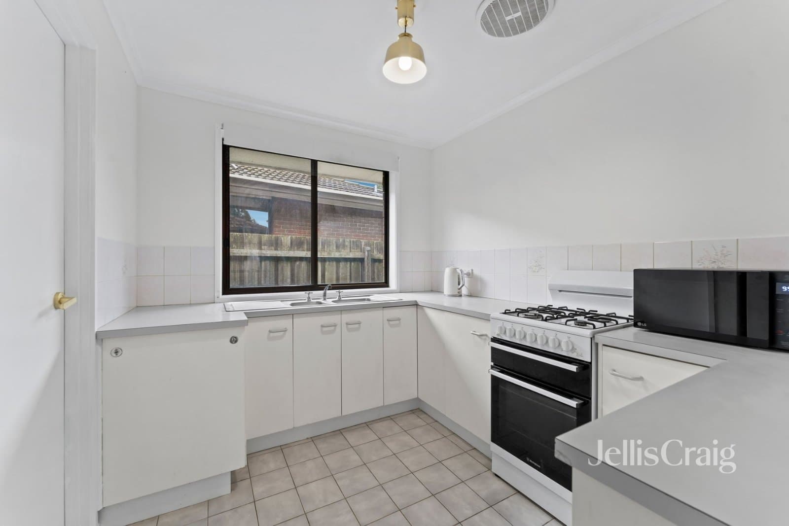 35 Jasmine Dr, Mill Park, Mill Park - Thumbnail 2