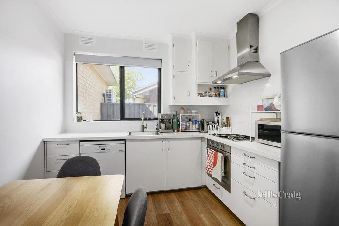 1/16 Kauri Grove, Glen Waverley, Glen Waverley - Thumbnail 2