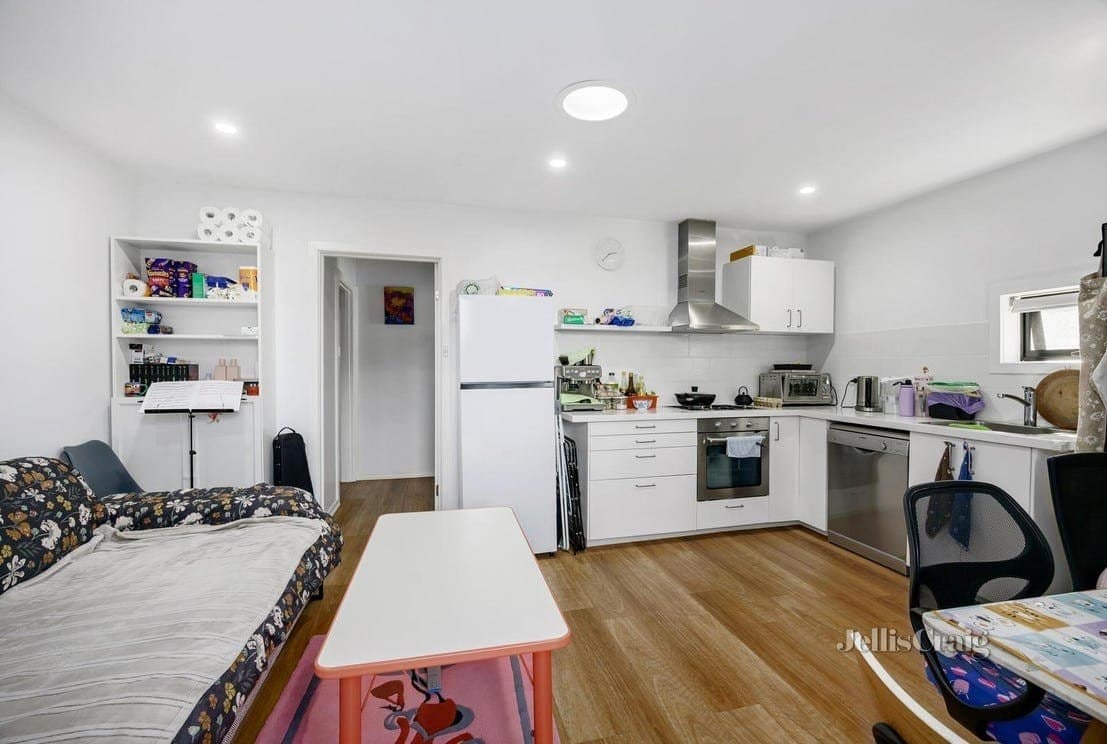 1/16 Kauri Grove, Glen Waverley, Glen Waverley - Thumbnail 3