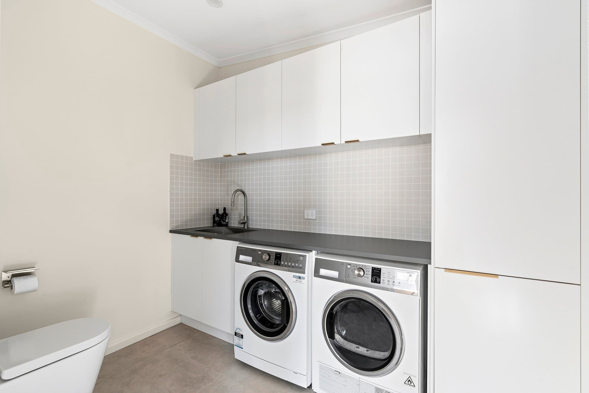 7 Perth Street, Belmont, Belmont - Image 1