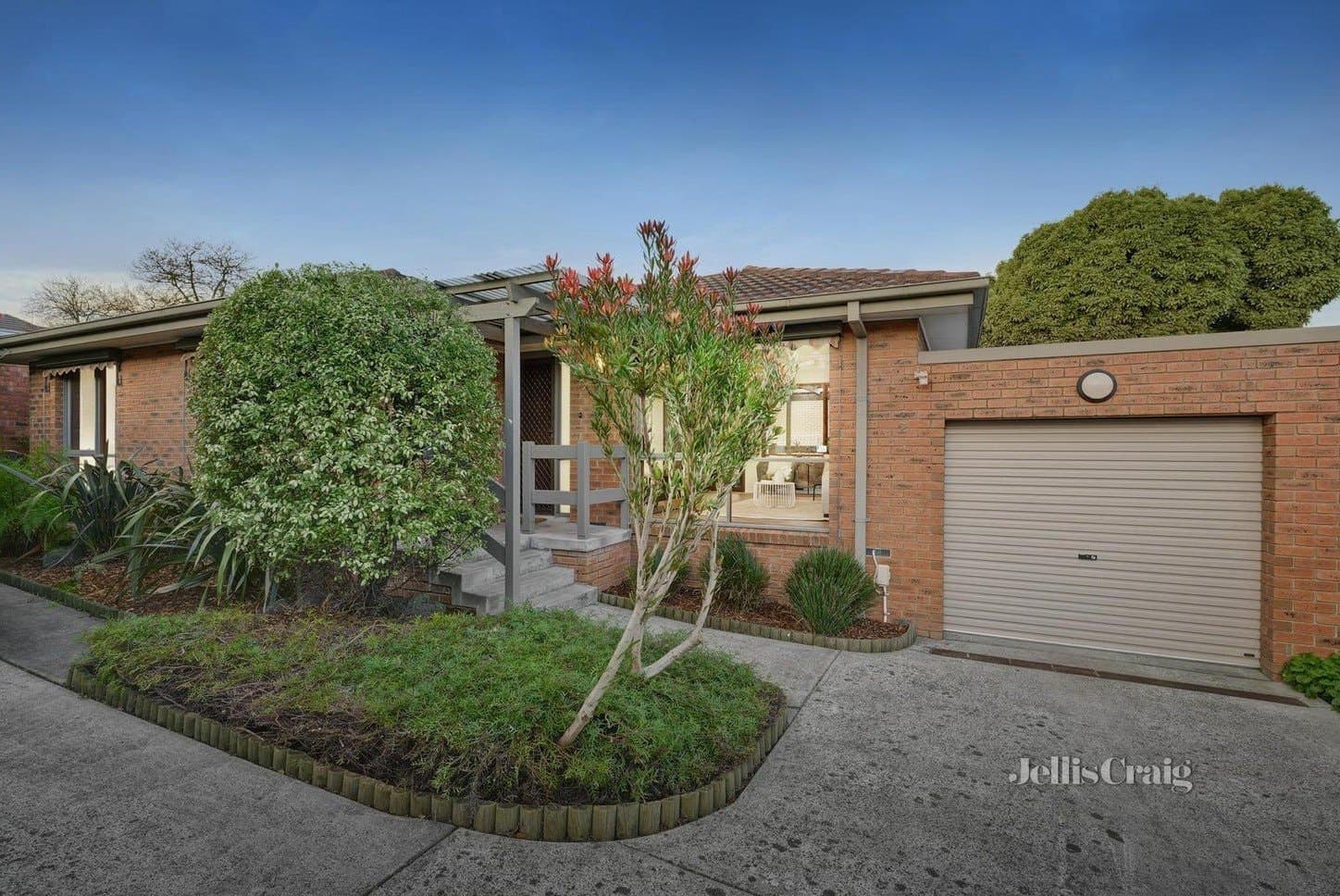 2/6 Angus Drive, Glen Waverley, Glen Waverley - Image 1
