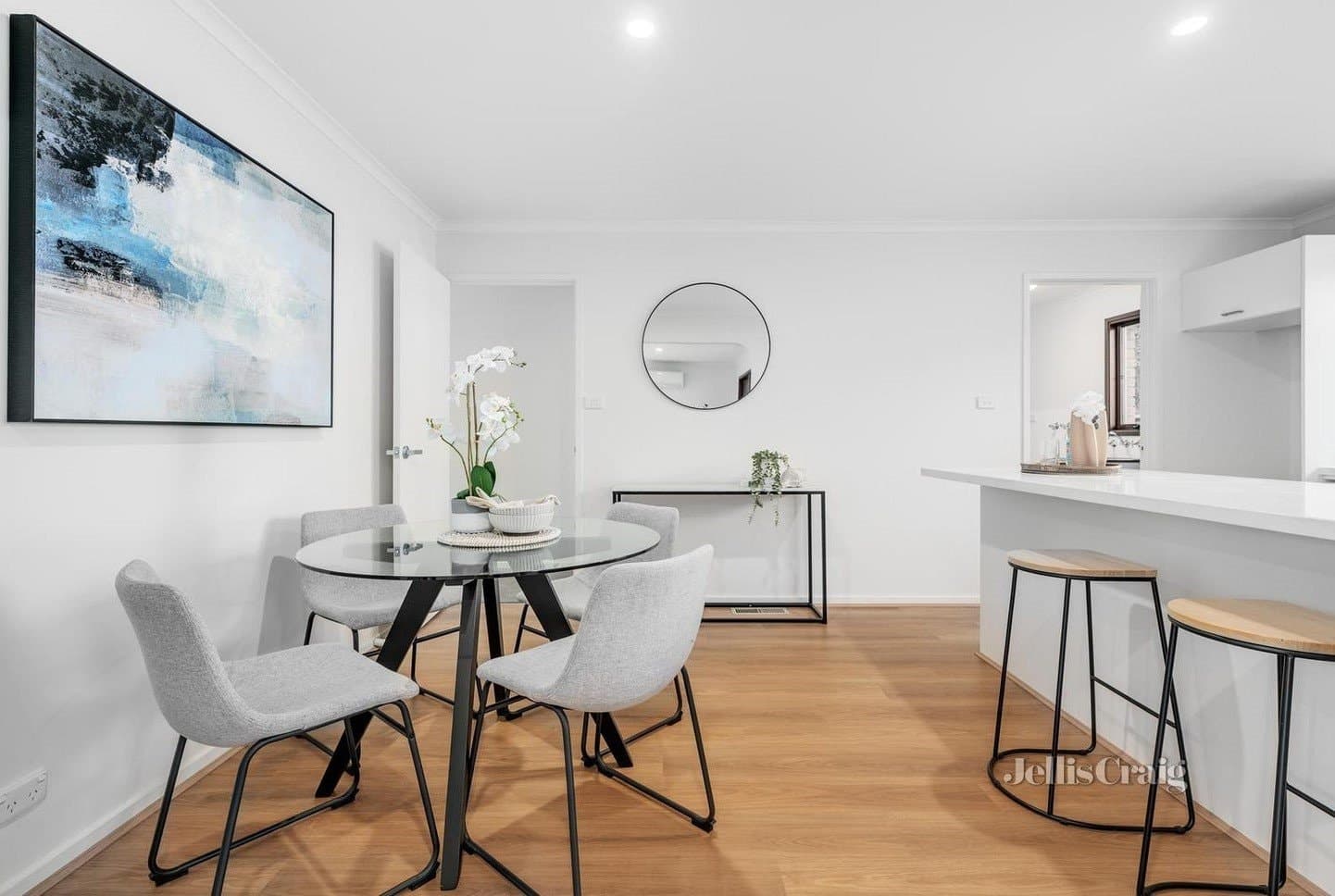2/6 Angus Drive, Glen Waverley, Glen Waverley - Thumbnail 4
