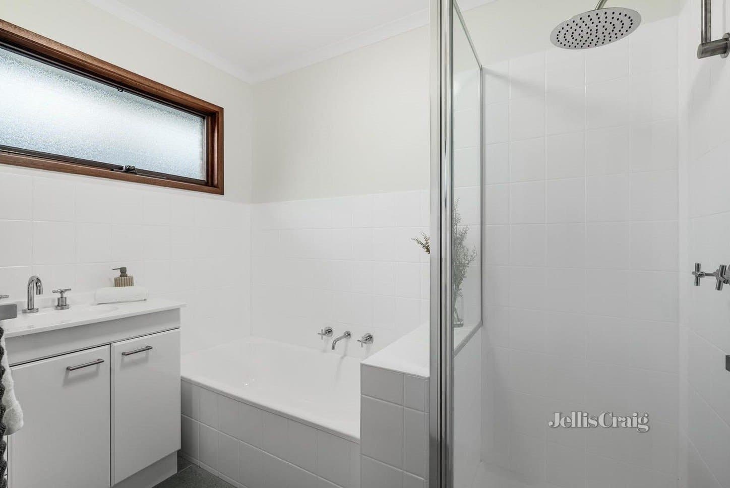 2/6 Angus Drive, Glen Waverley, Glen Waverley - Thumbnail 7