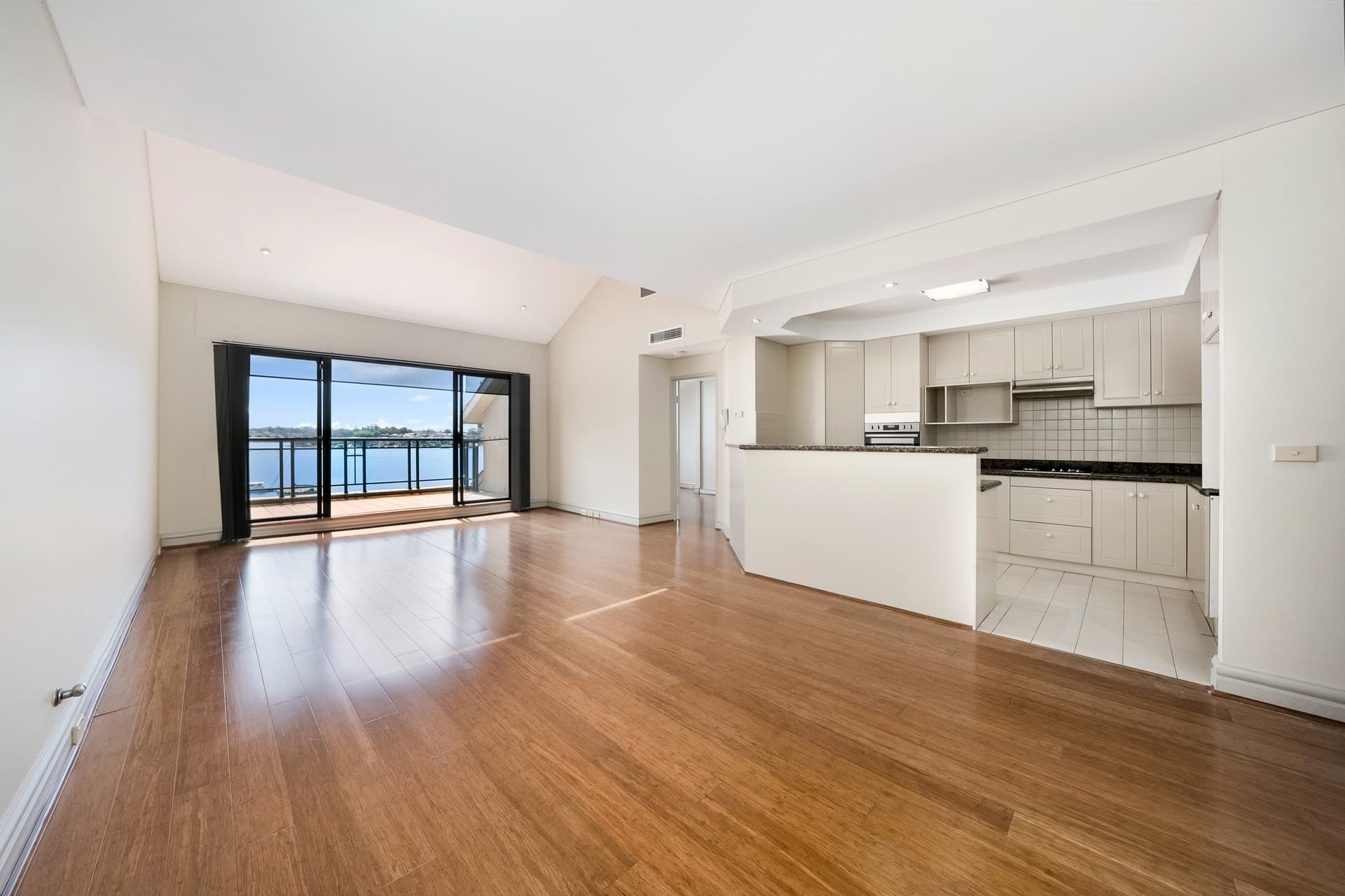 21E/164 Burwood Road, Concord - Thumbnail 2