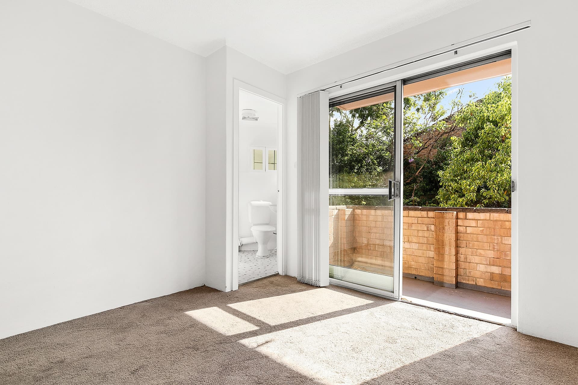 6/45 Meadow Crescent, Meadowbank - Image 1