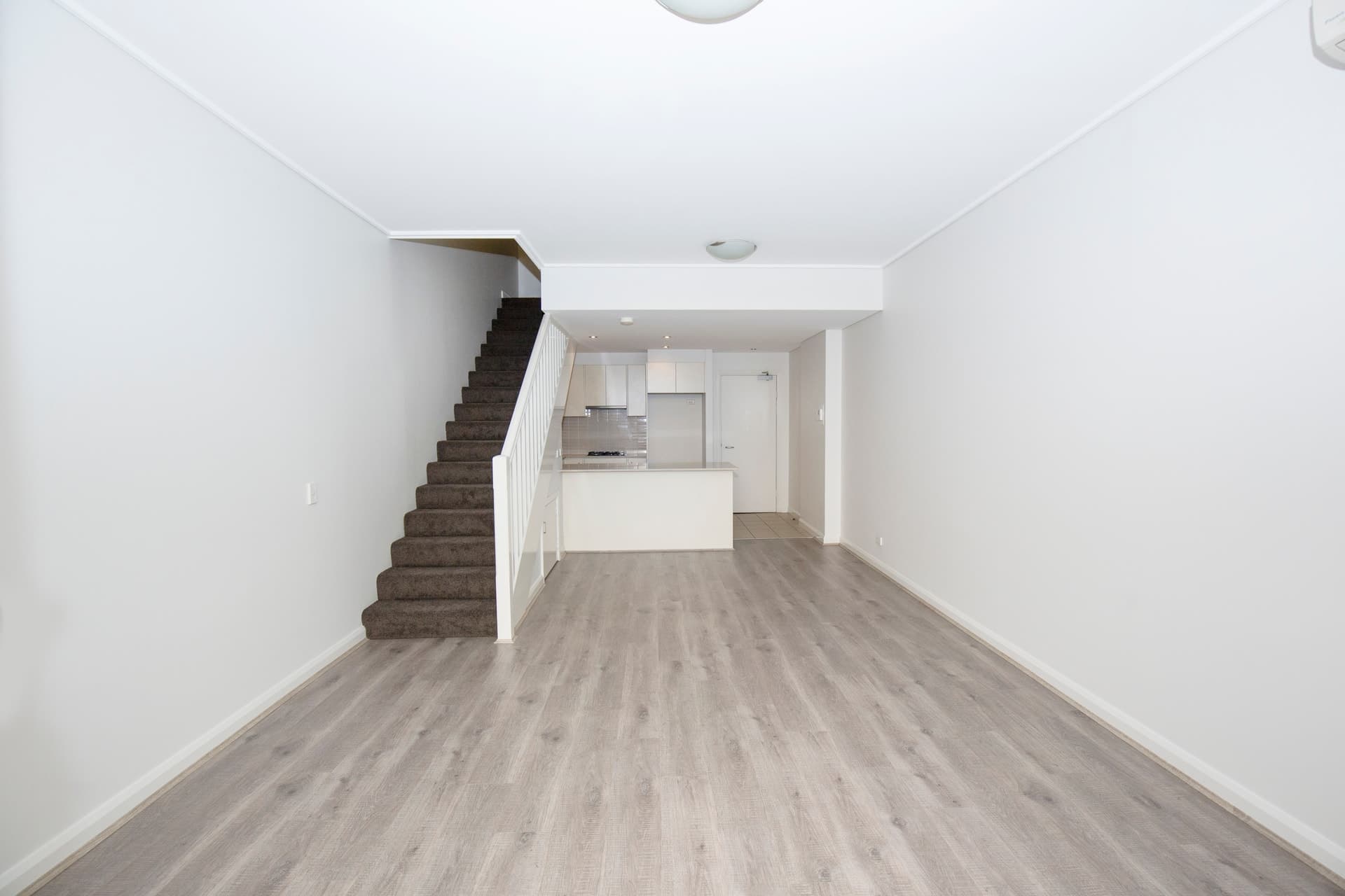 506/19 Hill Road Wentworth Point, Wentworth Point - Thumbnail 4