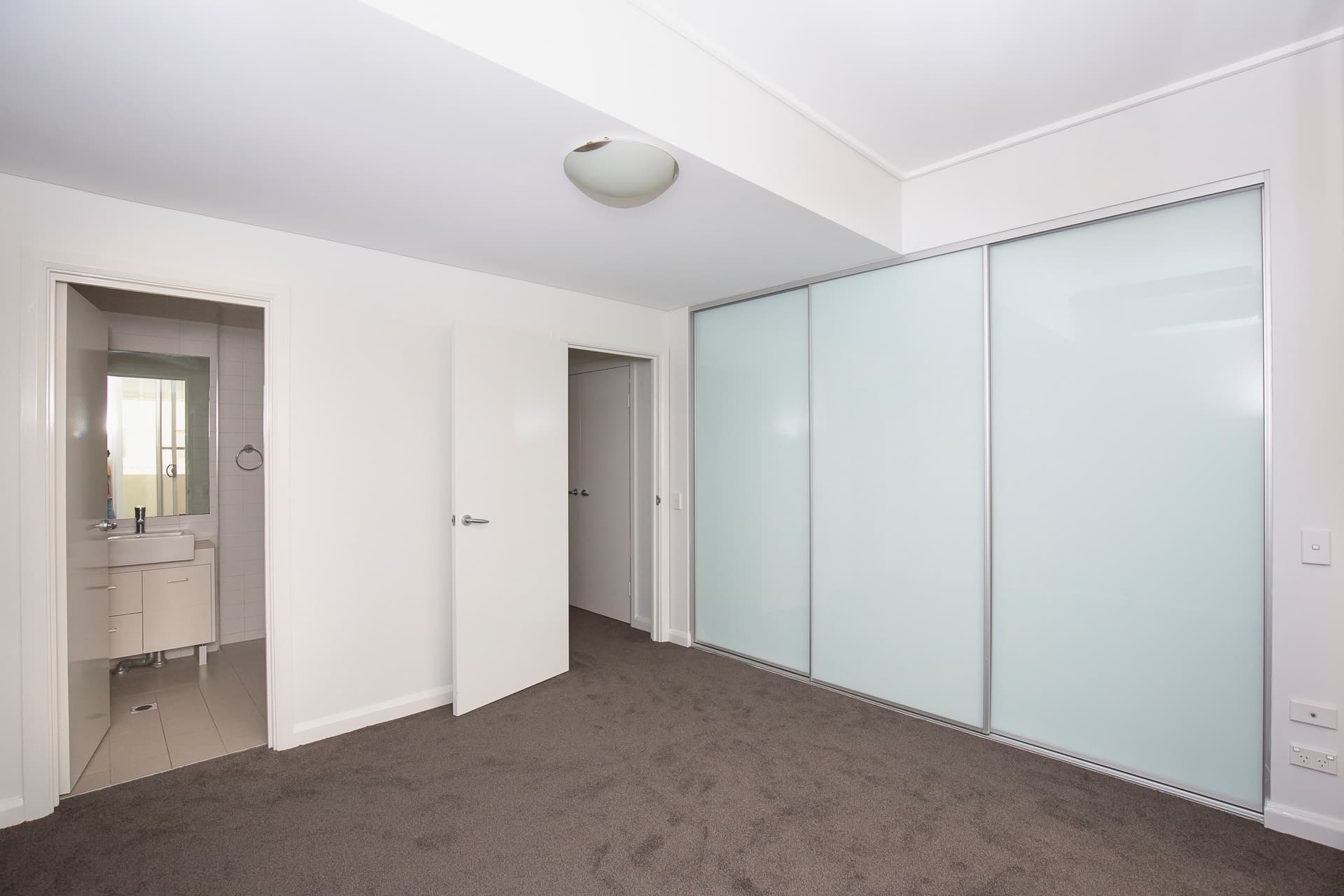 506/19 Hill Road Wentworth Point, Wentworth Point - Thumbnail 7
