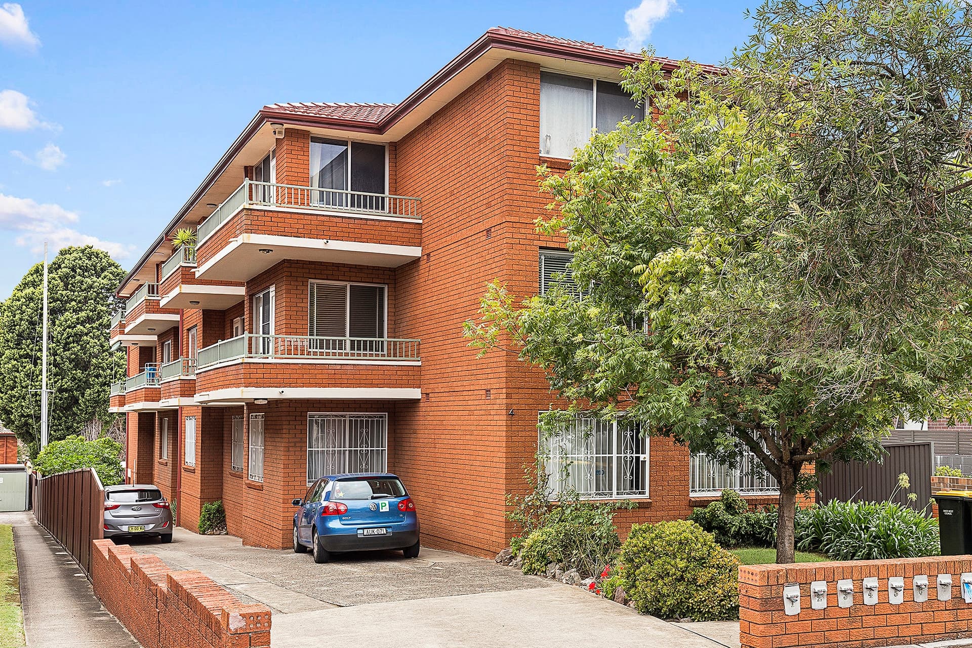 8/4 Julia Street, Ashfield - Image 1