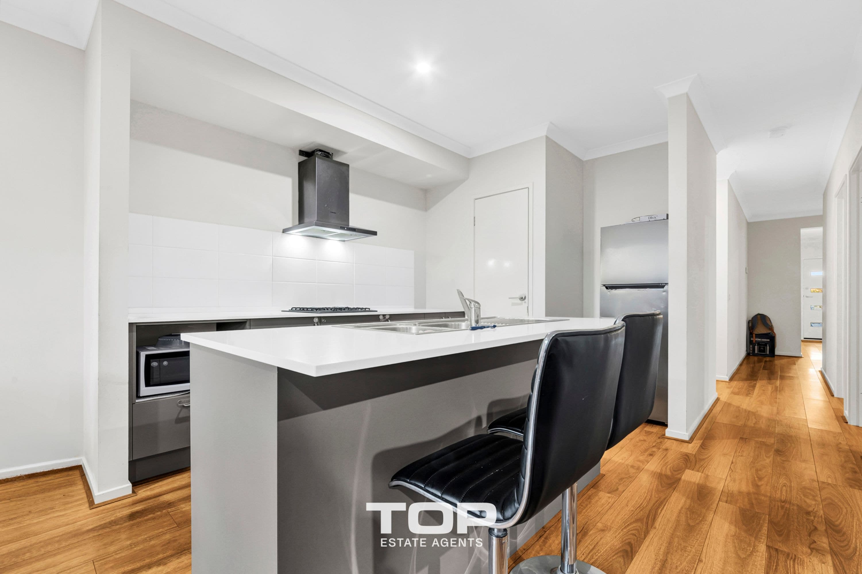 49 Kilmarnock Way, Cranbourne East - Thumbnail 4