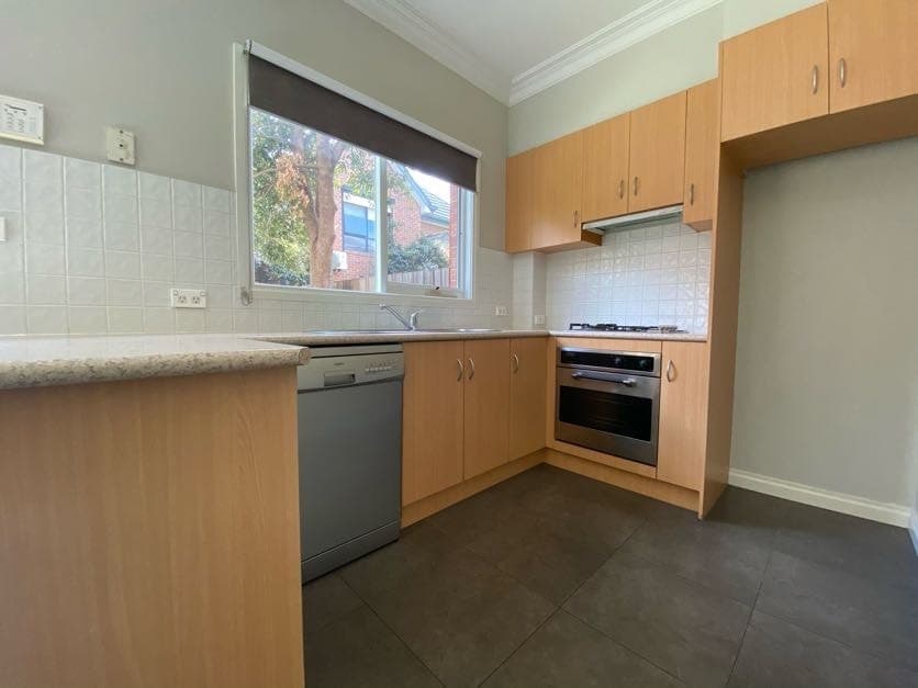 4/3 Lake GroveCoburg, VIC 3058  - Leased, Coburg - Thumbnail 2