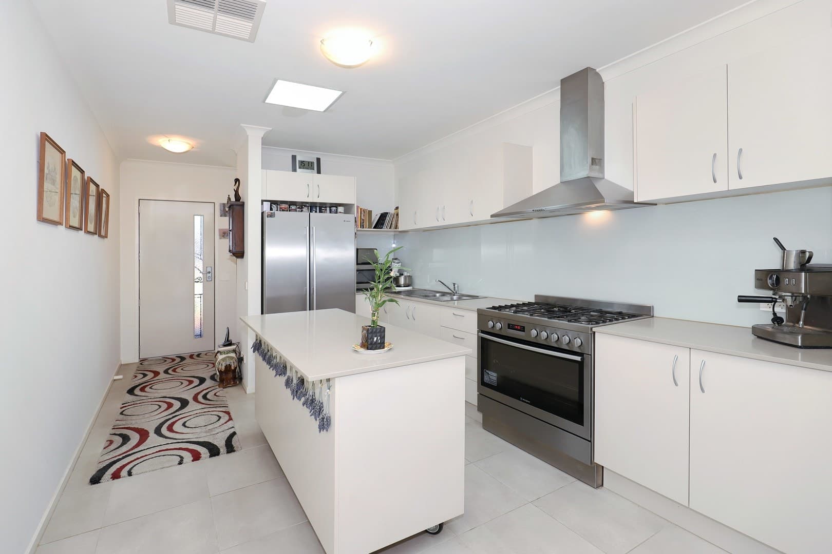 31 Travers StreetCraigieburn, VIC 3064  - Leased, Craigieburn - Thumbnail 2