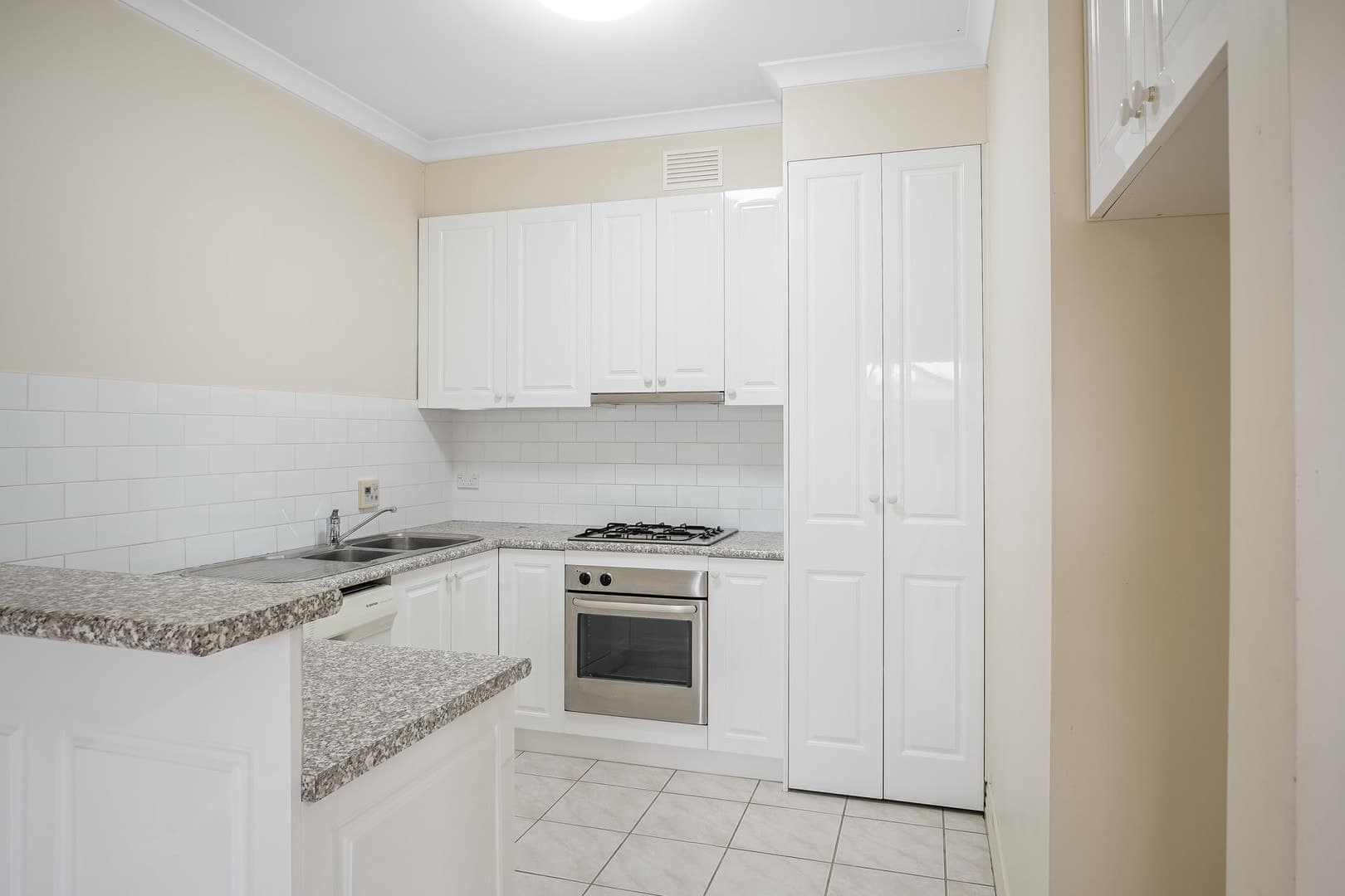1/197 Little Malop StreetGeelong, VIC 3220  - Leased, Geelong - Thumbnail 2