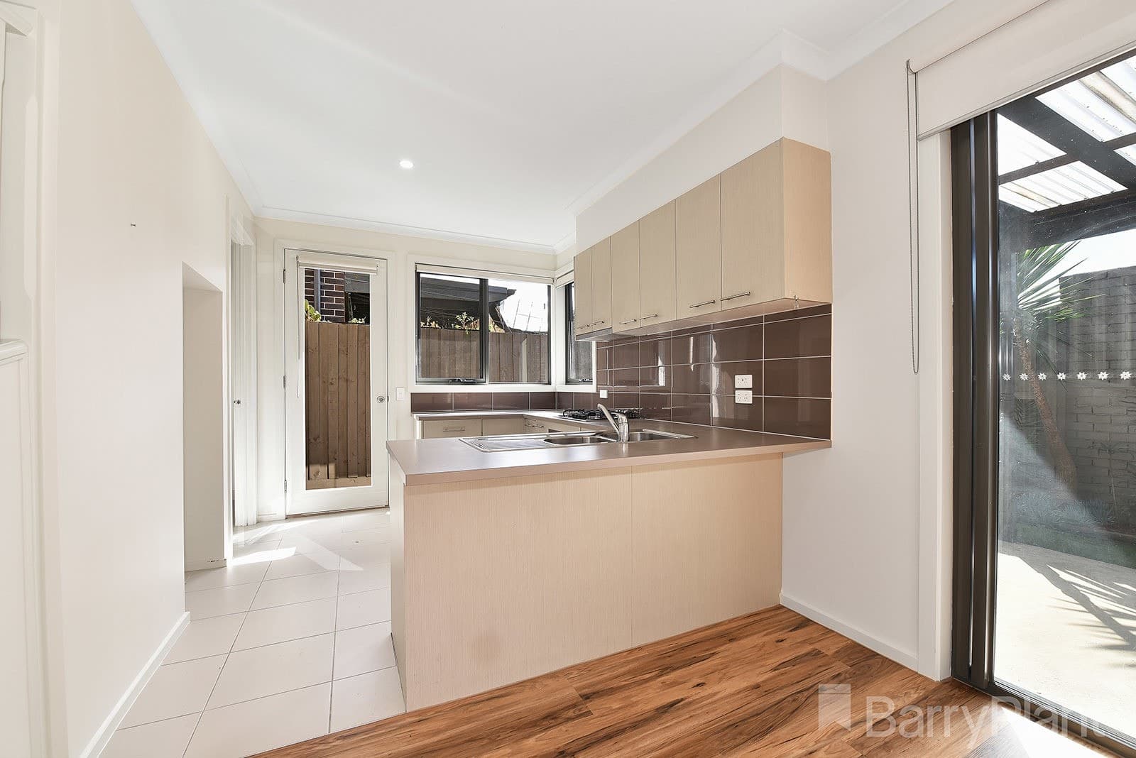 2/169-171 Raglan StreetPreston, VIC 3072  - Leased, Preston - Thumbnail 2
