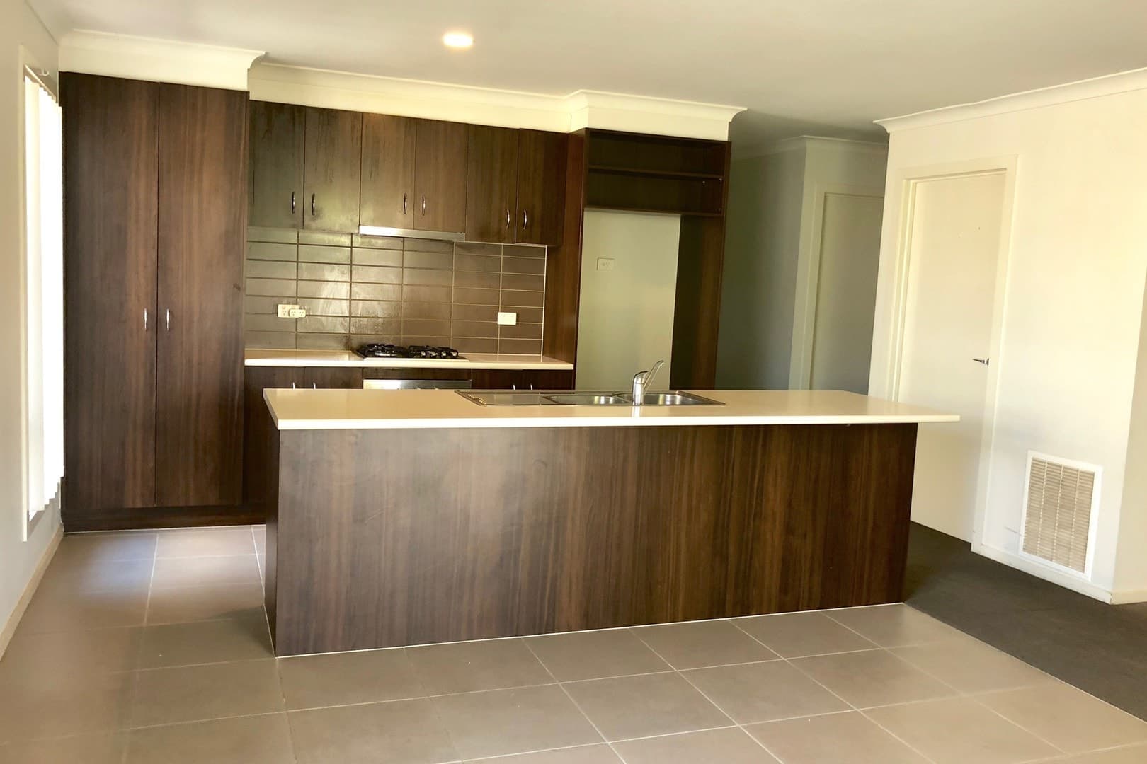 17 Andie WayTarneit, VIC 3029  - Leased, Tarneit - Thumbnail 2