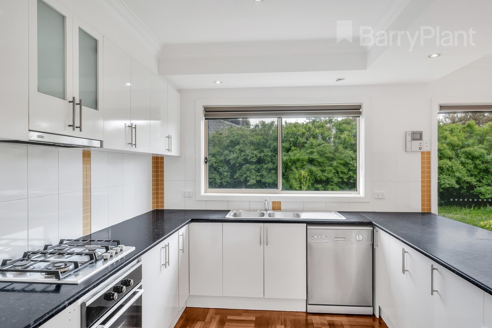 33 Beechworth AvenueGreenvale, VIC 3059  - Leased, Greenvale - Thumbnail 6
