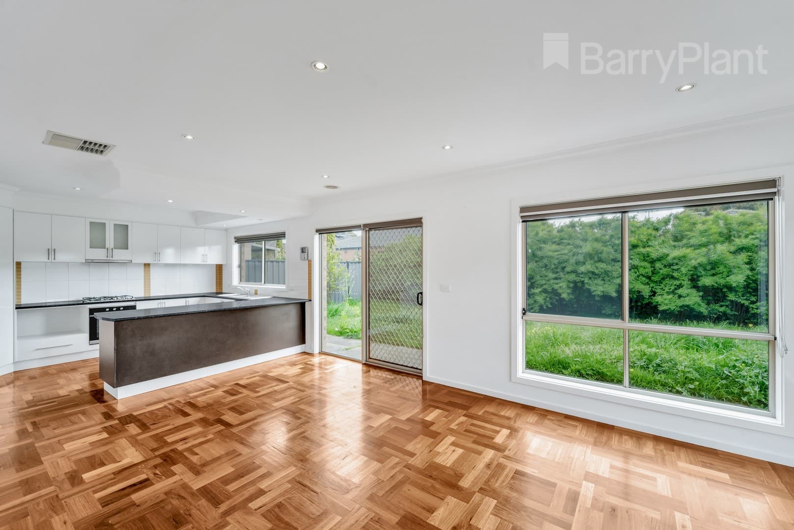 33 Beechworth AvenueGreenvale, VIC 3059  - Leased, Greenvale - Thumbnail 7