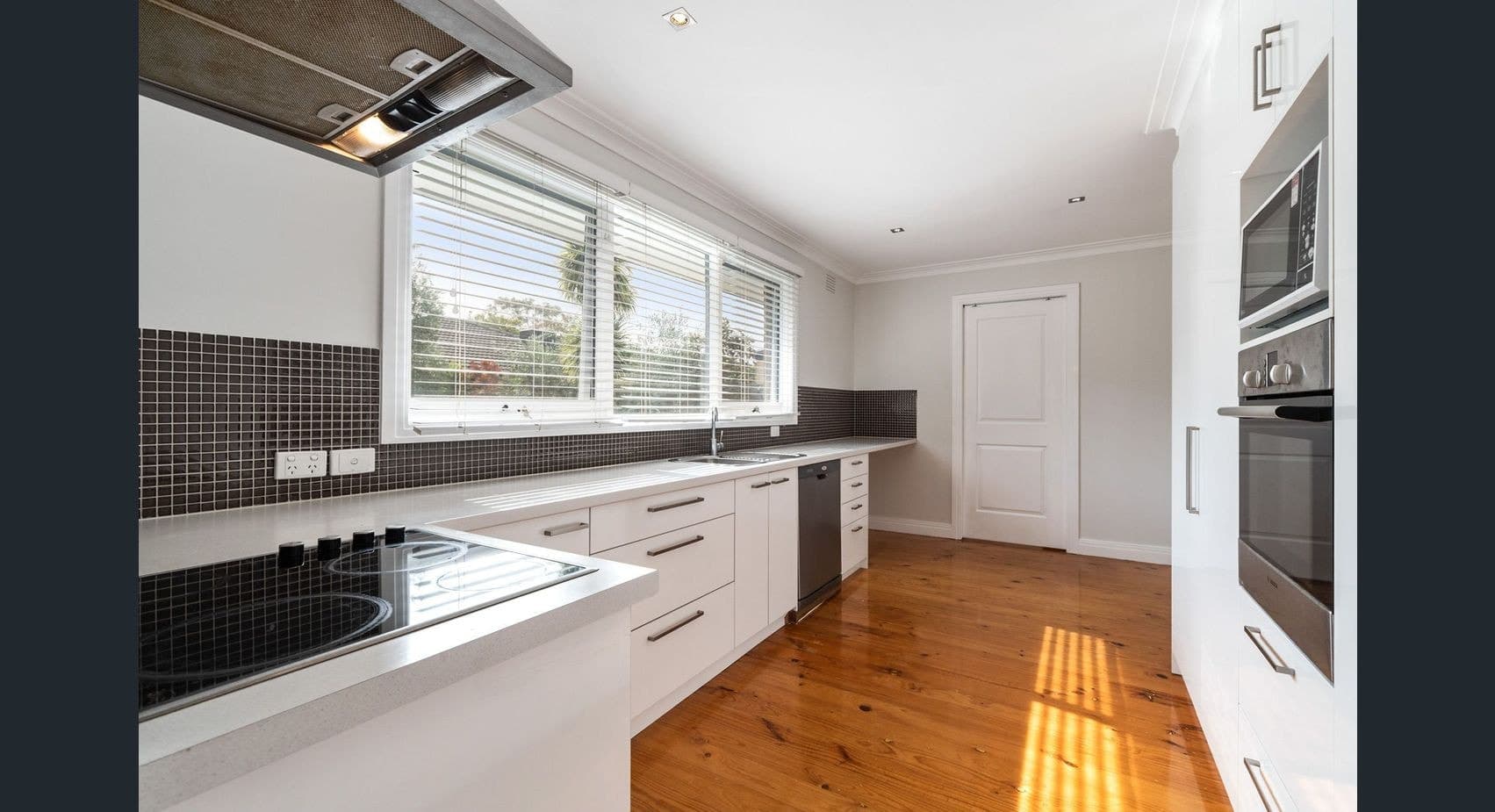 4 Karabil CloseScoresby, VIC 3179  - Leased, Scoresby - Thumbnail 4
