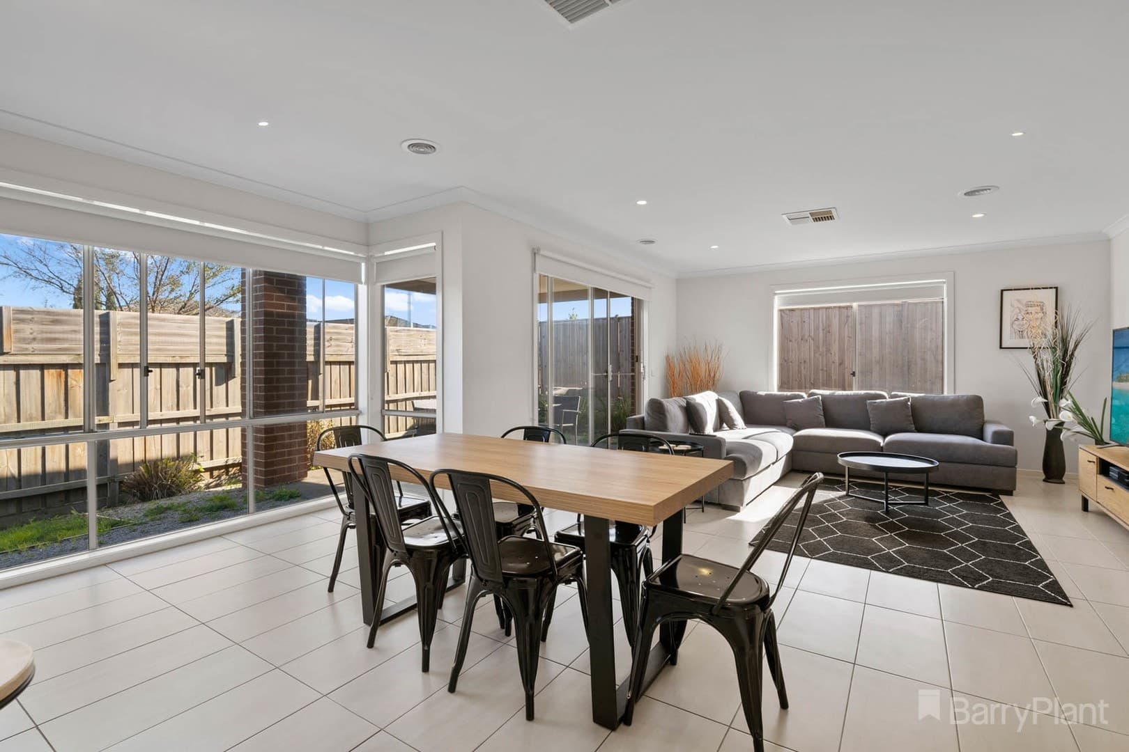 76 Elmtree CrescentClyde North, VIC 3978  - Leased, Clyde North - Thumbnail 8